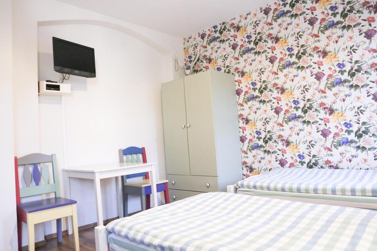 Hotel Dubina Kyselka  Zewnętrze zdjęcie