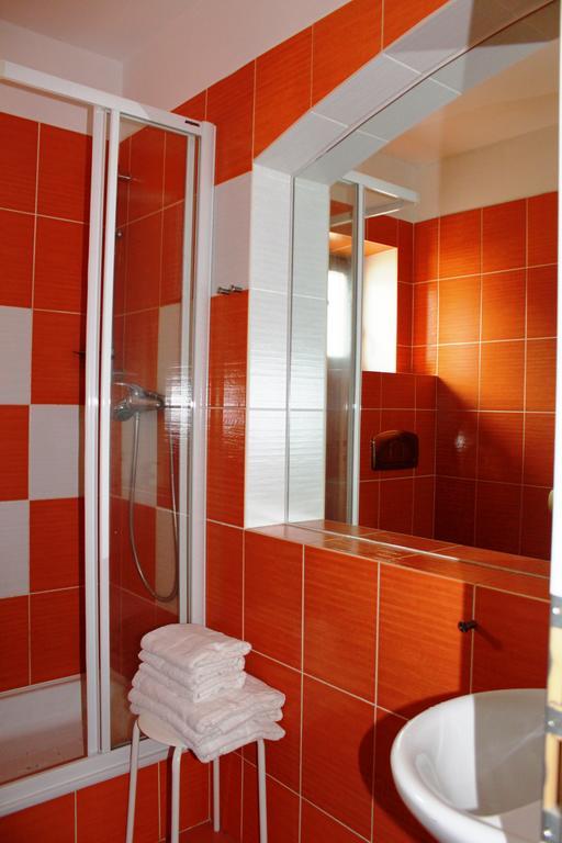 Hotel Dubina Kyselka  Zewnętrze zdjęcie