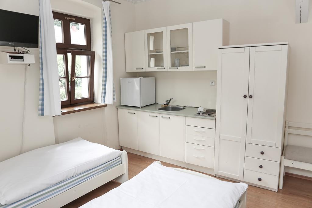 Hotel Dubina Kyselka  Zewnętrze zdjęcie